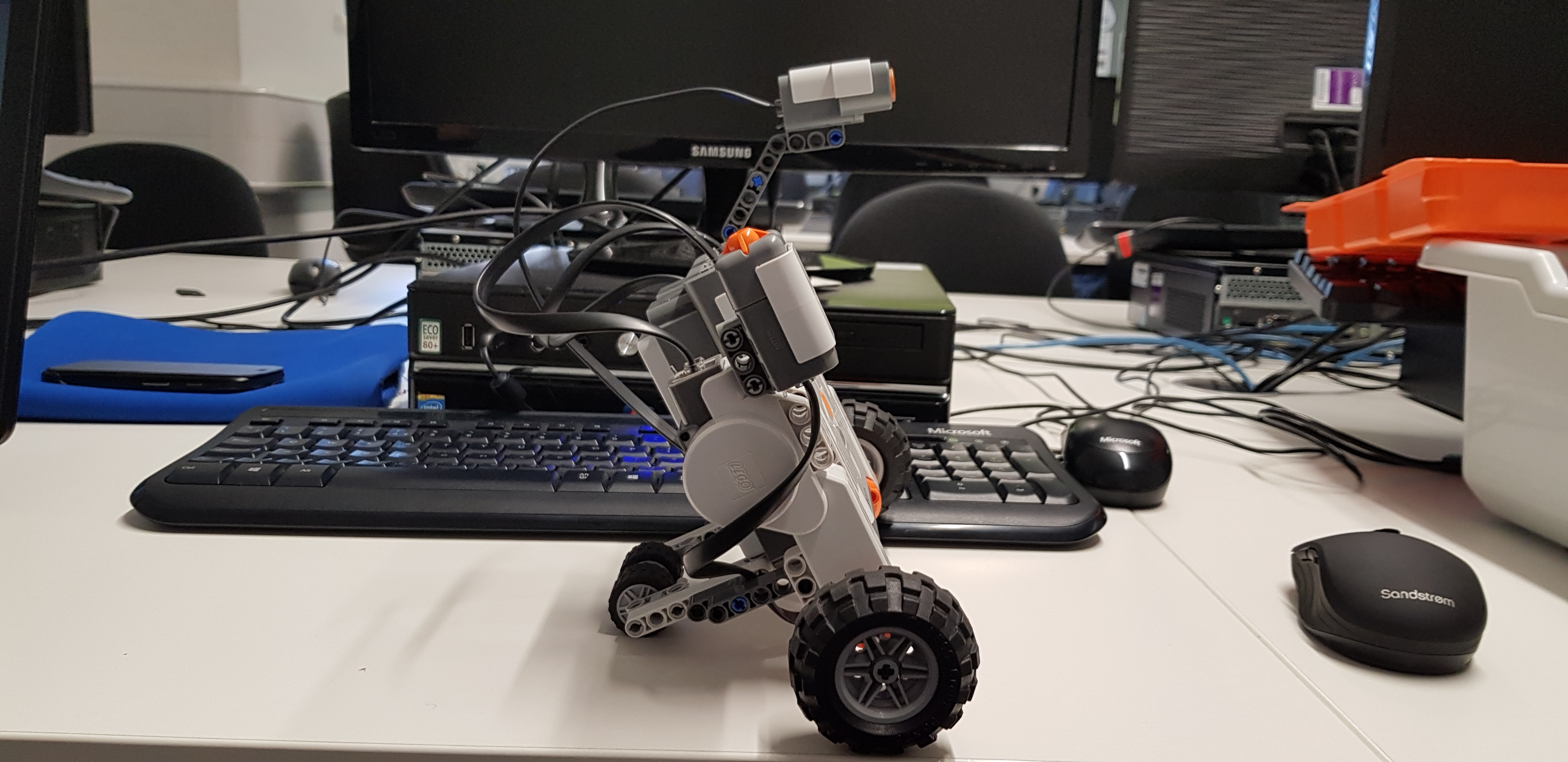Robot 2 - 05